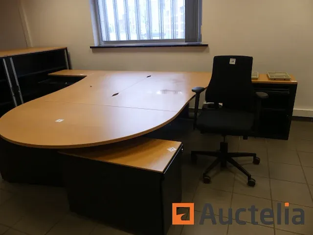 2 dubbele bureautafels - afbeelding 15 van  15