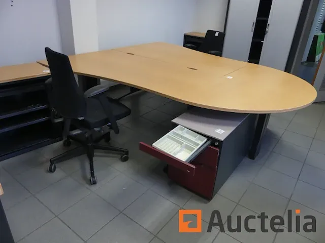 2 dubbele bureautafels - afbeelding 14 van  18
