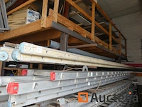 2 dubbele ladders - afbeelding 3 van  4