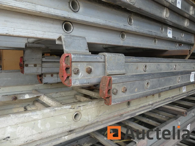 2 dubbele ladders - afbeelding 1 van  8