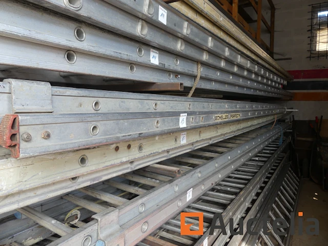 2 dubbele ladders - afbeelding 3 van  8