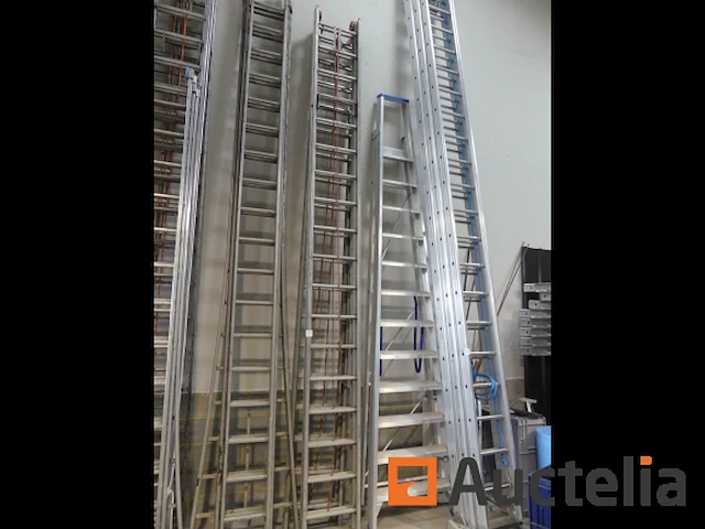 2 dubbele ladders - afbeelding 1 van  3