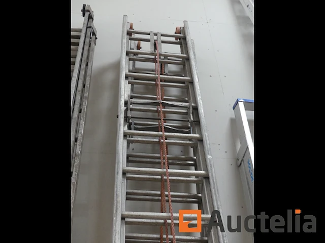 2 dubbele ladders - afbeelding 2 van  3