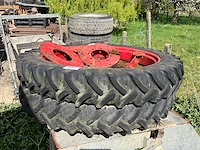 2 dubbellucht tractorwielen kleber super 3 - afbeelding 1 van  8