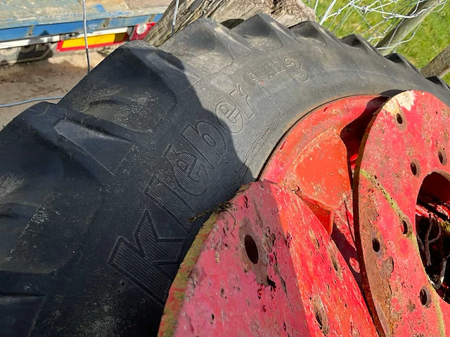 2 dubbellucht tractorwielen kleber super 3 - afbeelding 8 van  8
