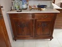 2 eenpersoonsbedden, nachtkastje 1 deur 1 lade marmeren blad, antieke kleerkast 1 deur 1 lade met spiegel , dressoir 2 deuren 2 laden marmeren blad en spiegel, 2 stoffen zetels - afbeelding 15 van  15