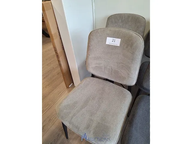 2 eetkamerstoelen - afbeelding 1 van  1
