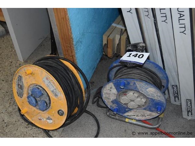 2 elektrakabels op haspel - afbeelding 1 van  1