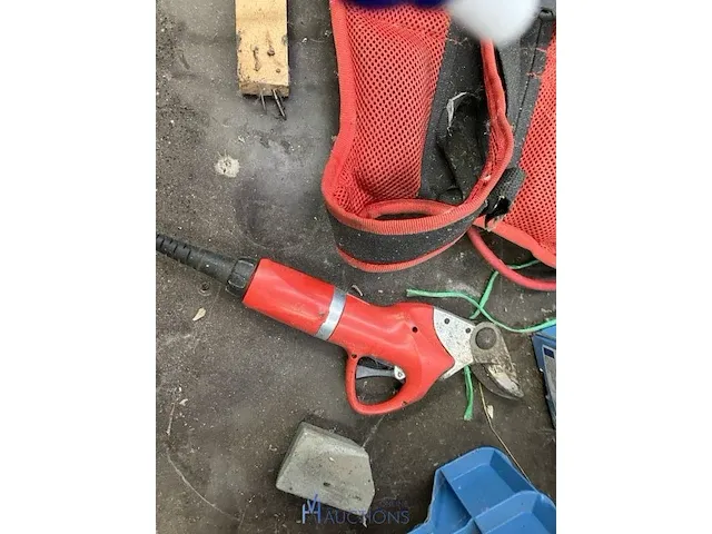 2 elektrische snoeischaren - afbeelding 2 van  6