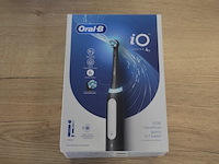 2 elektrische tandenborstels braun oral b io series 4s matt black (b435) - afbeelding 1 van  4