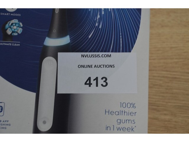 2 elektrische tandenborstels braun oral b io series 4s matt black (b435) - afbeelding 2 van  4