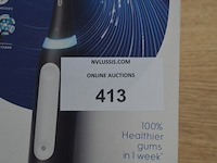 2 elektrische tandenborstels braun oral b io series 4s matt black (b435) - afbeelding 2 van  4