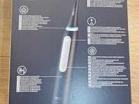 2 elektrische tandenborstels braun oral b io series 4s matt black (b435) - afbeelding 3 van  3