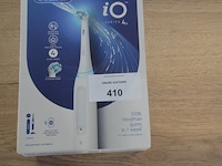 2 elektrische tandenborstels braun oral b io series 4s quite white (b435) - afbeelding 2 van  4