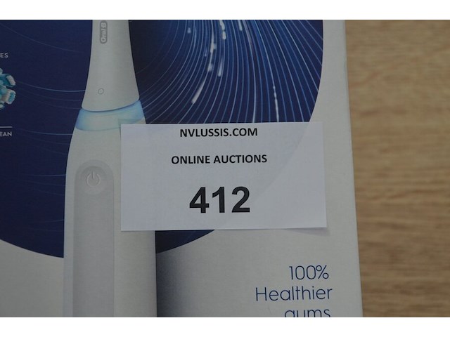 2 elektrische tandenborstels braun oral b io series 4s quite white (b435) - afbeelding 2 van  4