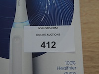 2 elektrische tandenborstels braun oral b io series 4s quite white (b435) - afbeelding 2 van  4