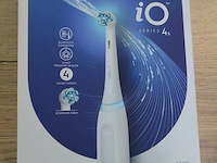2 elektrische tandenborstels braun oral b io series 4s quite white (b435) - afbeelding 3 van  4