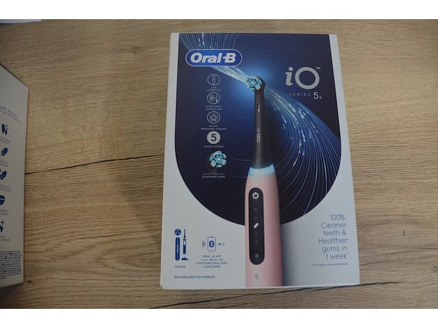 2 elektrische tandenborstels braun oral b io series 5s blush pink (b435) - afbeelding 3 van  4