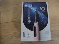 2 elektrische tandenborstels braun oral b io series 5s blush pink (b435) - afbeelding 3 van  4