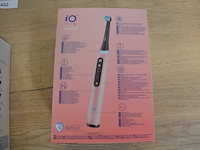 2 elektrische tandenborstels braun oral b io series 5s blush pink (b435) - afbeelding 4 van  4