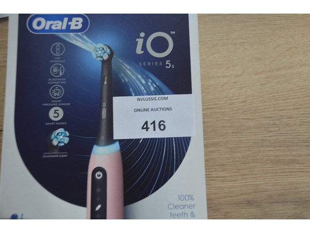 2 elektrische tandenborstels braun oral b io series 5s blush pink (b435) - afbeelding 2 van  4