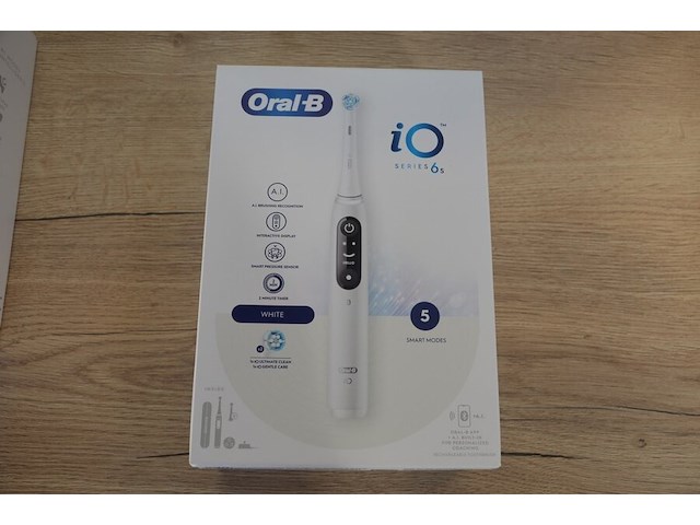 2 elektrische tandenborstels braun oral b io series 6s white (b435) - afbeelding 1 van  5