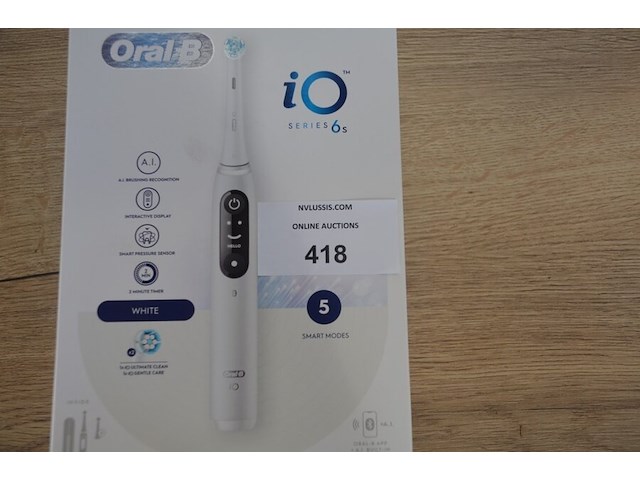 2 elektrische tandenborstels braun oral b io series 6s white (b435) - afbeelding 2 van  5