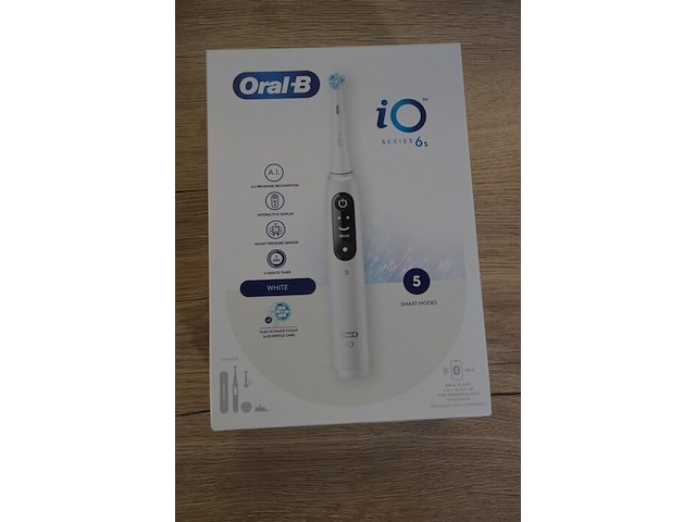 2 elektrische tandenborstels braun oral b io series 6s white (b435) - afbeelding 3 van  5