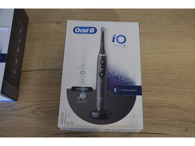 2 elektrische tandenborstels braun oral b io series 7s black onyx (b435) - afbeelding 1 van  5