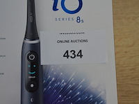 2 elektrische tandenborstels braun oral b io series 8s black onyx (b435) - afbeelding 2 van  5