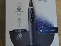 2 elektrische tandenborstels braun oral b io series 8s black onyx (b435) - afbeelding 3 van  5