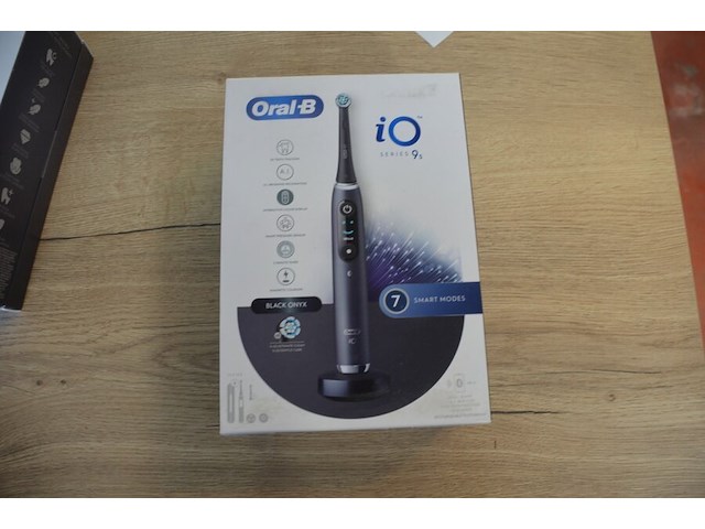 2 elektrische tandenborstels braun oral b io series 9s black onyx (b435) - afbeelding 1 van  5