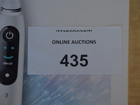 2 elektrische tandenborstels braun oral b io series 9s white alabaster (b435) - afbeelding 2 van  5