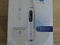 2 elektrische tandenborstels braun oral b io series 9s white alabaster (b435) - afbeelding 3 van  5