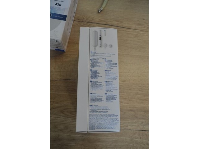 2 elektrische tandenborstels braun oral b io series 9s white alabaster (b435) - afbeelding 5 van  5