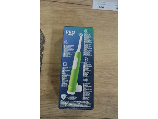 2 elektrische tandenborstels braun oral b pro junior 6+ purple and green (b435) - afbeelding 6 van  6