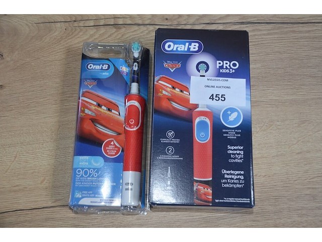 2 elektrische tandenborstels braun oral b pro kids 3+ disney cars (b435) - afbeelding 1 van  5