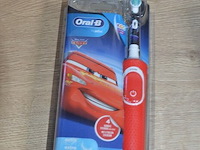 2 elektrische tandenborstels braun oral b pro kids 3+ disney cars (b435) - afbeelding 5 van  5