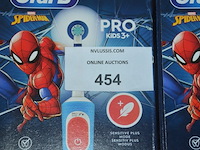 2 elektrische tandenborstels braun oral b pro kids 3+ spider man (b435) - afbeelding 2 van  4