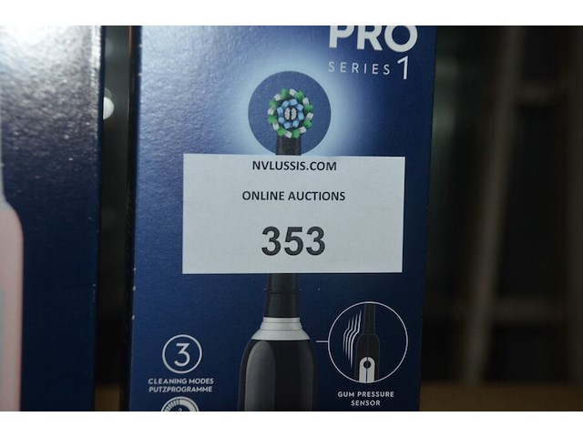 2 elektrische tandenborstels braun oral b pro series 1 pink en black (b435) - afbeelding 2 van  4