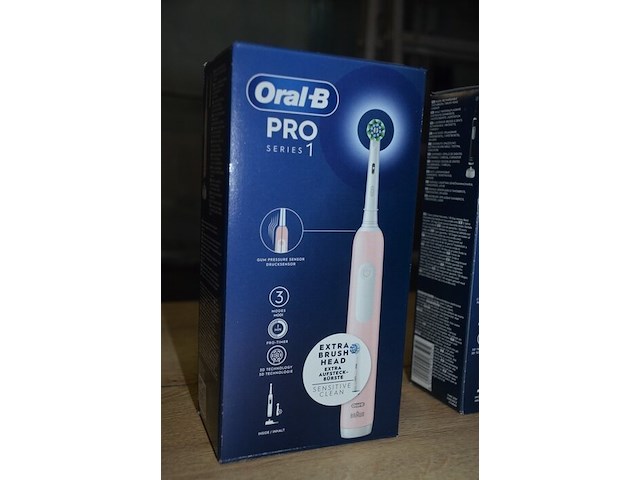2 elektrische tandenborstels braun oral b pro series 1 pink en black (b435) - afbeelding 4 van  4