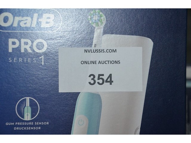 2 elektrische tandenborstels braun oral b pro series 1 travel edition caribbean blue (b435) - afbeelding 2 van  4