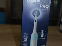 2 elektrische tandenborstels braun oral b pro series 1 turqois (b435) - afbeelding 3 van  4