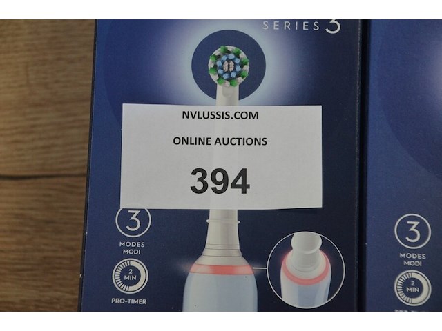 2 elektrische tandenborstels braun oral b pro series 3 vapor blue (b435) - afbeelding 2 van  4