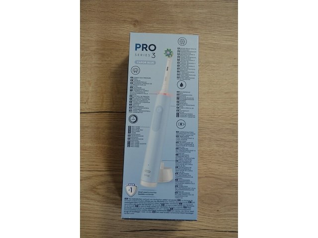 2 elektrische tandenborstels braun oral b pro series 3 vapor blue (b435) - afbeelding 4 van  4