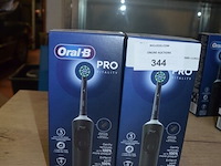 2 elektrische tandenborstels braun oral b pro vitality black (b435)