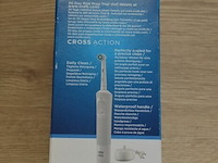 2 elektrische tandenborstels braun oral b vitality 100 white (b435) - afbeelding 4 van  4