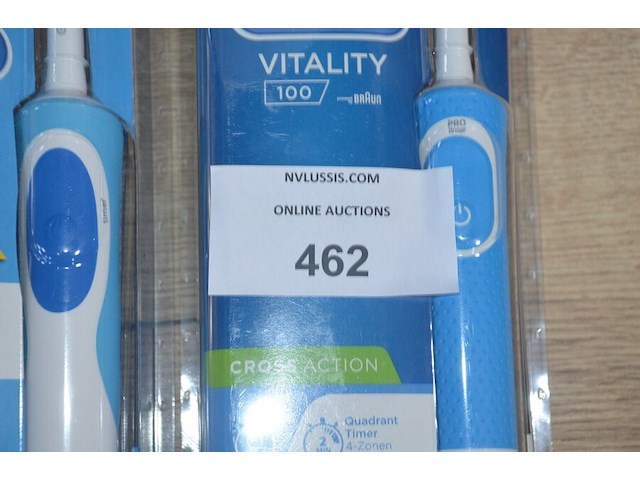 2 elektrische tandenborstels braun oral b vitality bue (b435) - afbeelding 2 van  2
