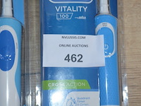 2 elektrische tandenborstels braun oral b vitality bue (b435) - afbeelding 2 van  2