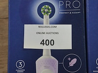 2 elektrische tandenborstels braun oral b vitality pro protect x clean lilac mist (b435) - afbeelding 2 van  4